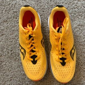 Saucony Endorphin Speed 2